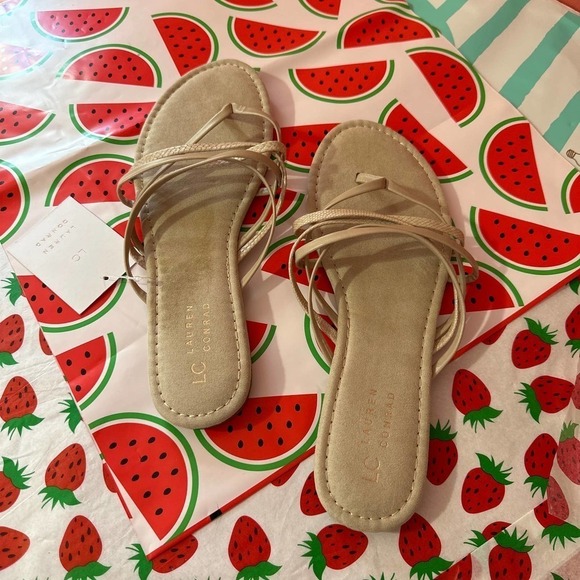 Lc Lauren Conrad flip flops - Picture 1 of 3